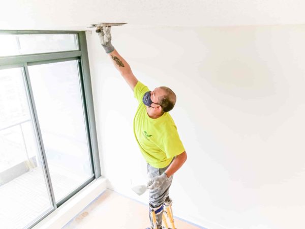 Flattening popcorn ceiling